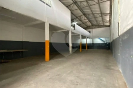 Galpão com 530m² , 3 banheiros , `venda em Guarulhos.
