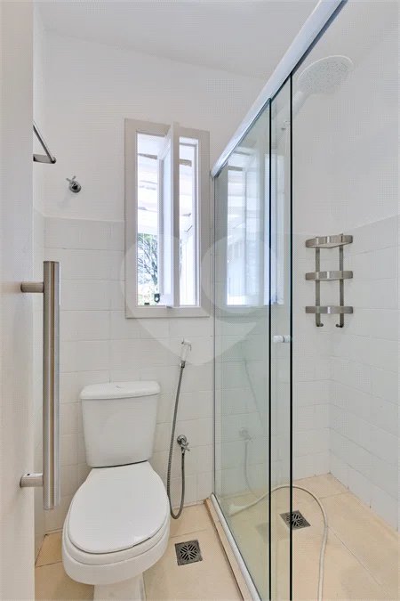 Casa de Vila à venda com 4 quartos, sendo 2 suítes, em Alto da Boa Vista, São Paulo, SP