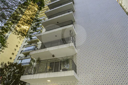 Apartamento á venda em Higienópolis com 212m² 3 dormitórios 1 suíte 2 vagas