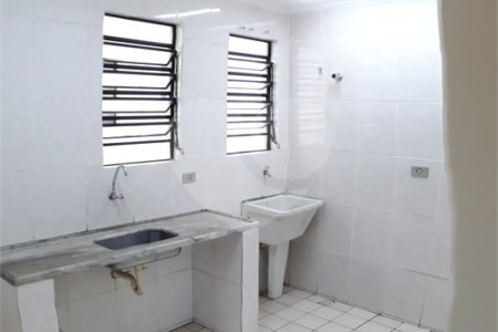 Apartamento á venda, com 03 Dormitórios, em São Carlos.