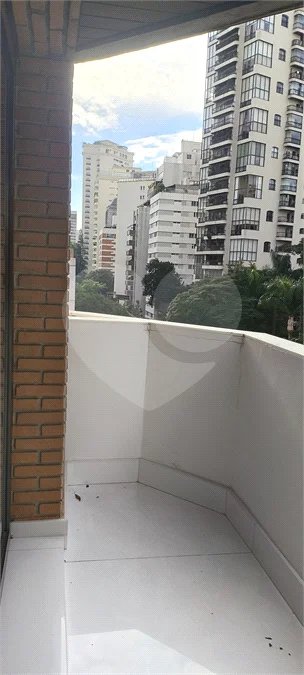 Apartamento à venda no Jardim América 2 Suítes e 3 vagas - 157 m²