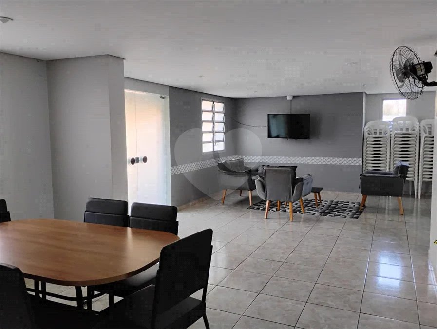 Vende-se lindo apartamento na Vila Santa Catarina!