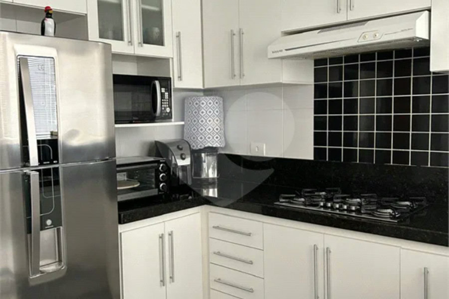 Apartamento amplo com 02 dormitórios, 01 suíte