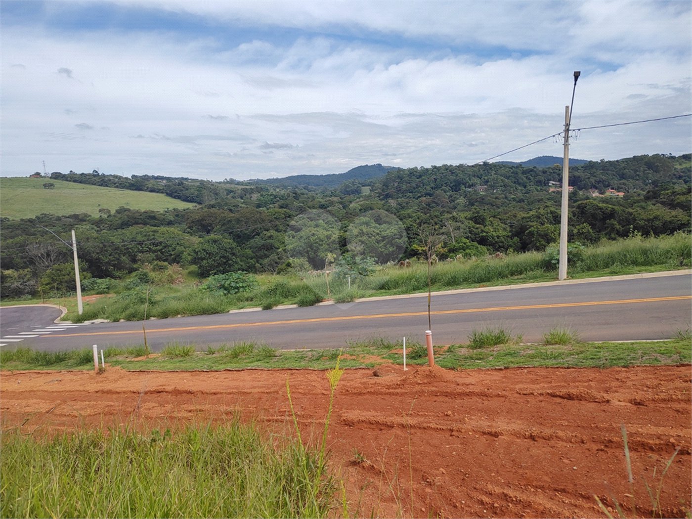 Terreno à venda no Condominio Elementum em Atibaia