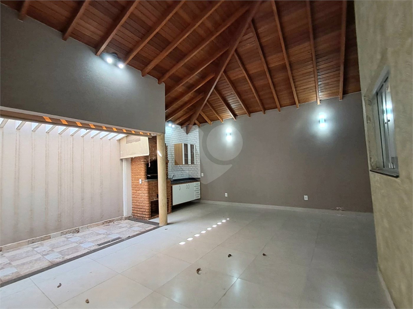 Casa à venda próxima ao SESC com 3 suites