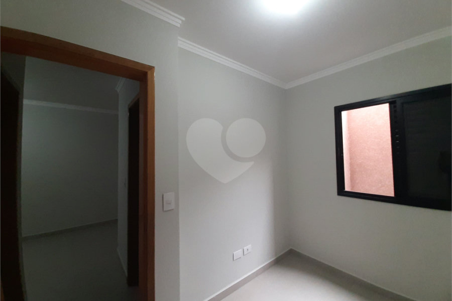 Apartamento VENDER na Vila Nivi, com 37m2, 2 quartos, 2 banheiro, sala, cozinha, SEM vaga