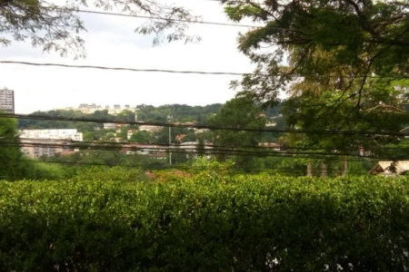 Casa à venda com 4 quartos, sendo 3 suítes, em Jardim Leonor, São Paulo, SP