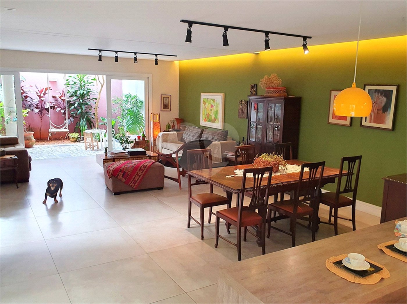 Casa Nova na Saúde c/380m2 de construção - 6 Quartos/4 suítes/4 Vagas na garagem