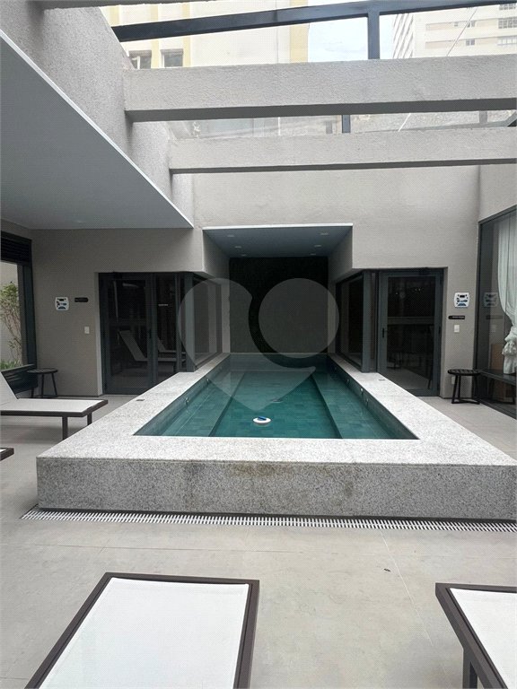 Charme, conforto e vista livre na Vila Clementino – 98 m² com pé-direito duplo!