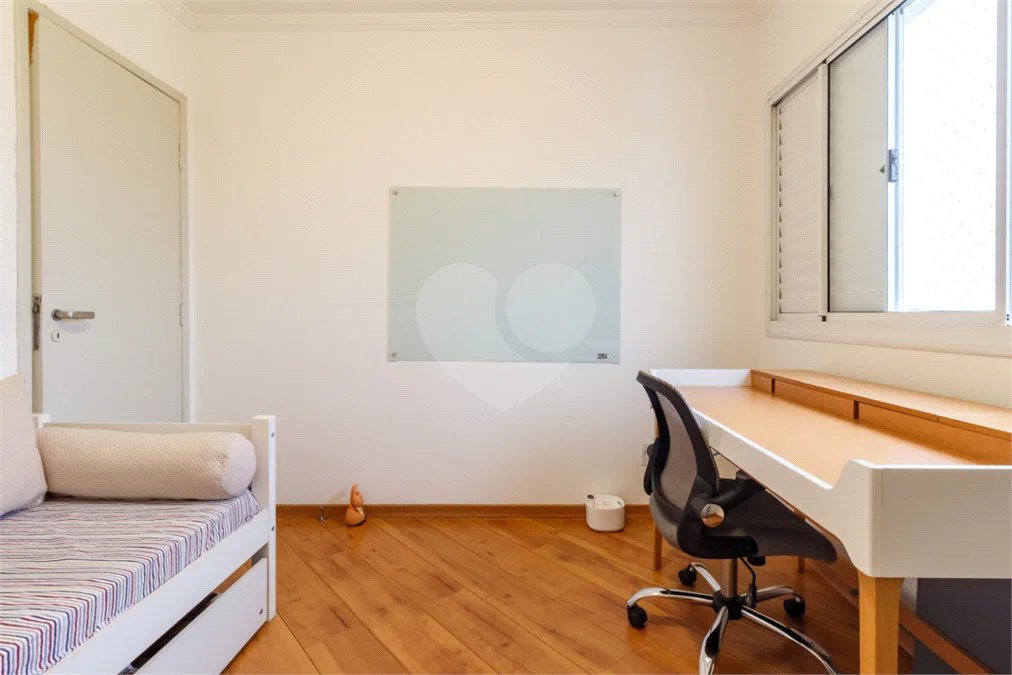 Vila Clementino - Apartamento na Rua Loefgren | 80 m² | 3 Dormitórios | 1 Suíte | 2 Vagas | Último Andar