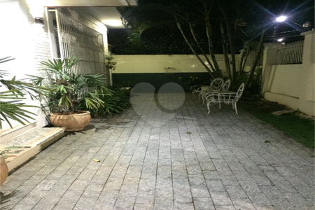 Maravilhosa casa ampla e térrea na região do Estância Suiça