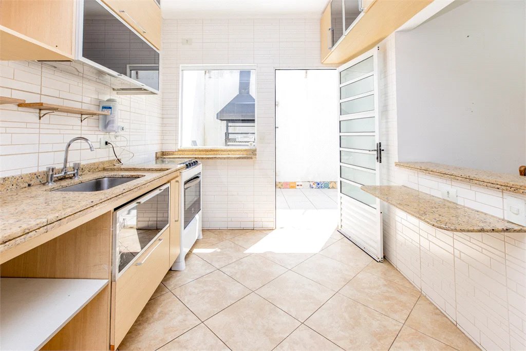 Casa no condomínio Condomínio Villa de São Paulo para venda com 2 quartos, sendo 2 suítes , 200m²