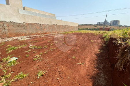 Terreno à Venda no Bairro Salto do Monjolinho