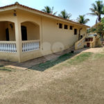 Casa Térrea com 3 dormitórios, sendo 1 suíte.