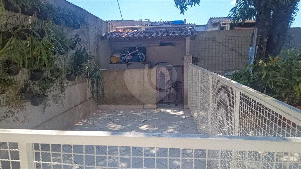 Ótimo sobrado à venda, ao lado do Roldão na Av. Cupece.