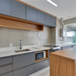 Apartamento com 68m² sala 02 ambientes, 02 dormitórios, sendo 01 suíte banheiro social e vaga no subsolo.! Venha conhecer!