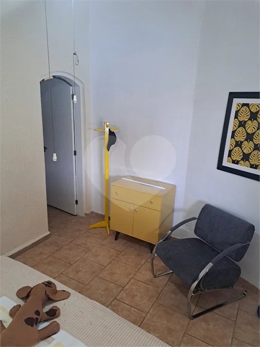 Casa Ampla com 5 Dormitórios, Piscina e Lazer Completo em Terreno de 1.260 m²