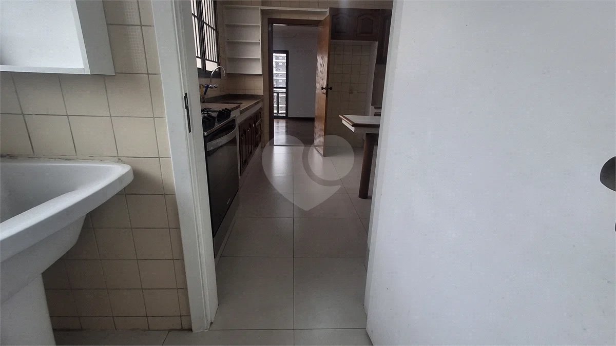 Apartamento para alugar com 4 quartos, sendo 3 suítes,  em Brooklin, São Paulo, SP