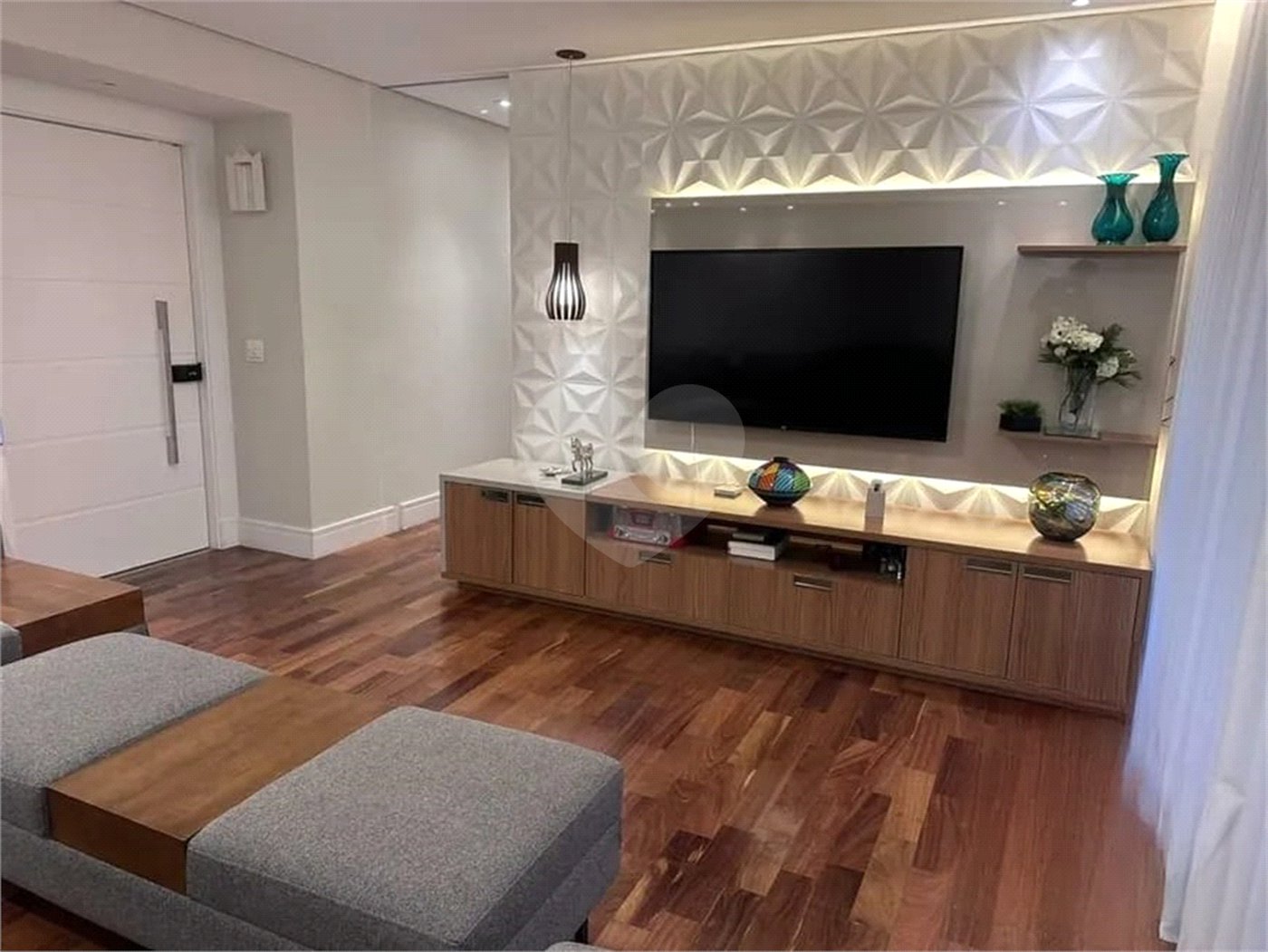 Aptº venda Mooca, 149m², andar alto, 4 dorms, 3 suítes, 2 vagas, varanda gourmet, ar condicionado.