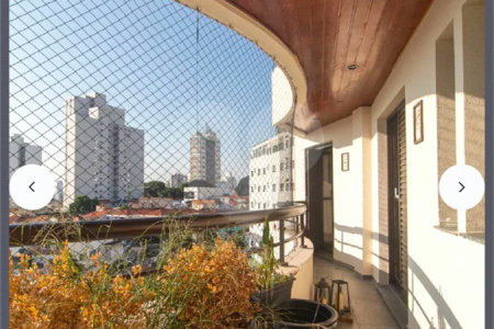Apartamento de 200m² com 3 dormitórios, 2 suítes e 3 vagas em condomínio 1 por andar.