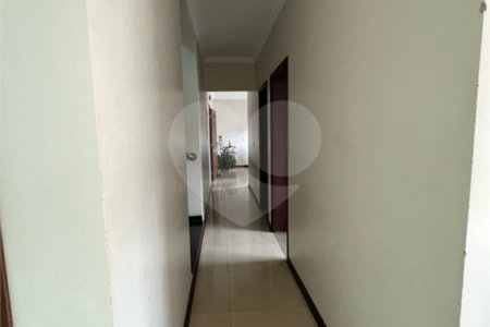 Casa a venda com 5 quartos em São Carlos
