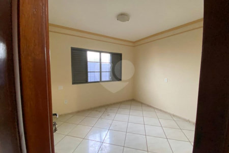 Casa no Jardim Hikare