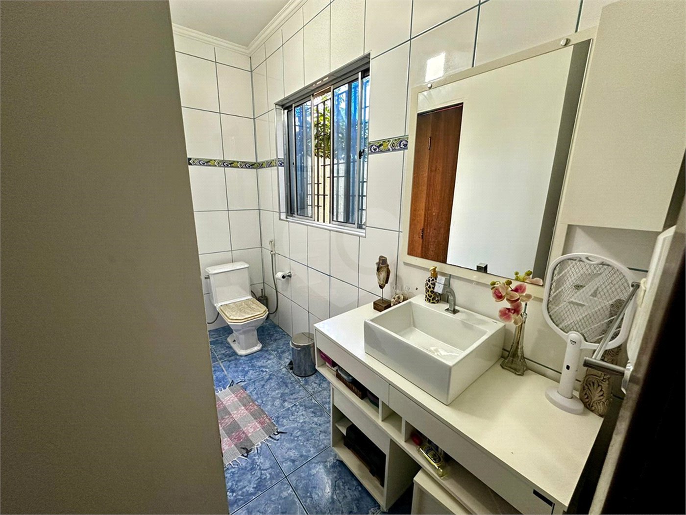 Casa com Piscina e Churrasqueira | 2 Suítes | Edícula | 3 Vagas | 275m²