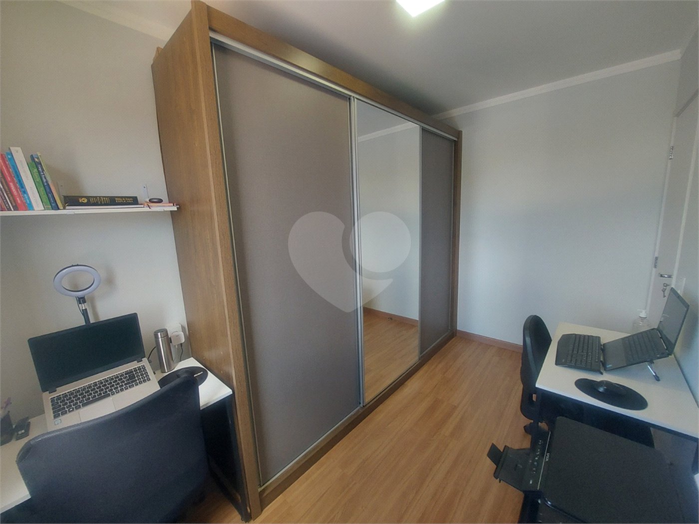 Apartamento Mobiliado no Condomínio Portal do Sol, na Avenida Getúlio Vargas