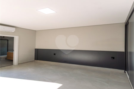 Indaiatuba- Jardim Bom Sucesso - Venda: R$ 765.000,00 - Área total: 150m² Área construída: 115m² - 3 dormitórios sendo 1 suíte com armário planejado; Cozinha integrada; Sala para dois ambientes; Banheiros com box gabinetes e espelhos; Área gourmet com churrasqueira a carvão e móveis planejados;