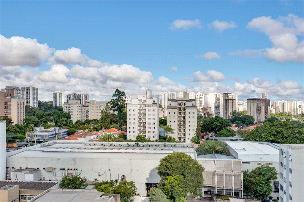 Apartamento à venda ou para alugar com 3 quartos, sendo 1 suíte,  em Alto da Boa Vista, São Paulo, SP