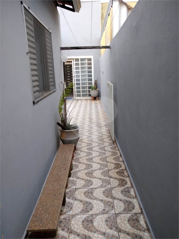 Casa térrea para venda ou locação no Jardim São Carlos V
