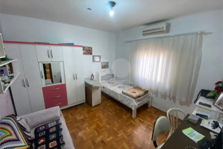 Casa térrea para venda, na Vila Marcelino.