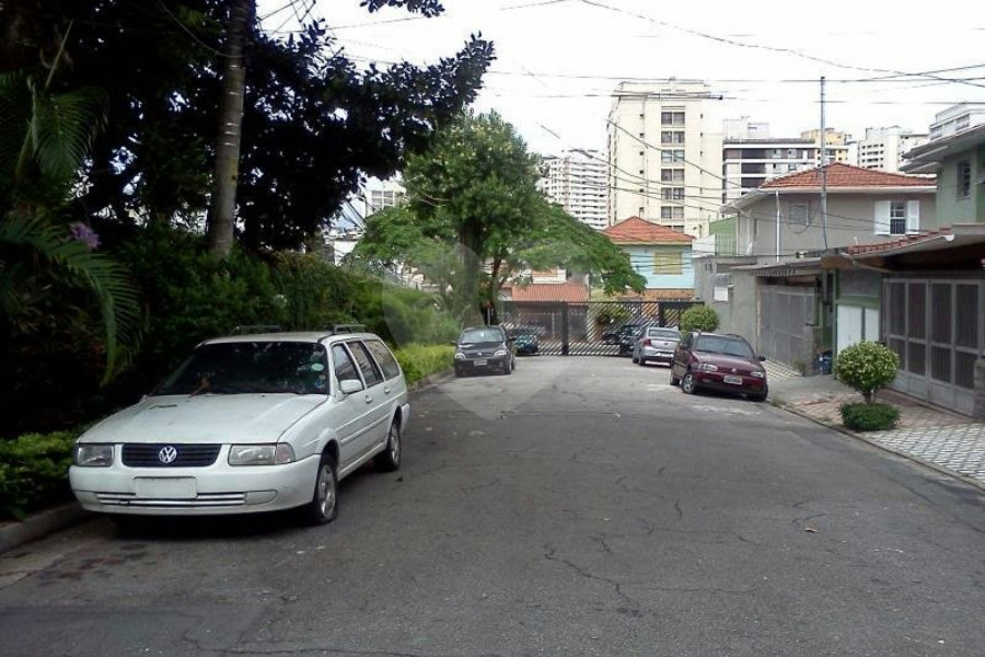 Casa Térrea Braz Leme | 300m² | 3 Dormitórios | 5 Vagas | Excelente Localização
