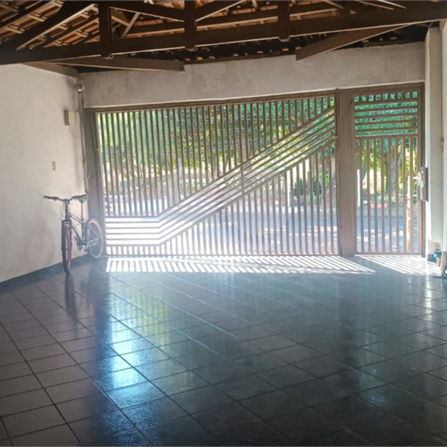 Casa á venda no Residencial Jardim Jóckei Club A