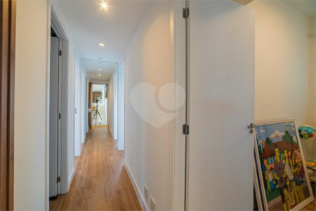 Apartamento à venda, 160m², 4 dormitórios, sendo 3 suítes, 2 vagas de garagem!