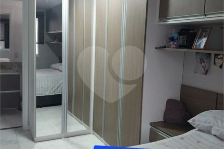 Apartamento de 2 quartos (1 suíte) à venda em Itaquera