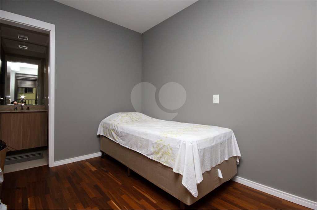 Apartamento à Venda na Vila Mariana com 163m², 3 Suítes e Varanda Gourmet