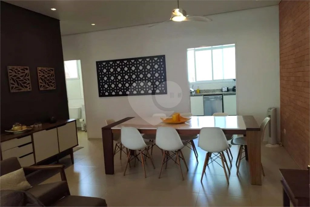 Maravilhosa Casa em Condomínio com 4 Suítes na Praia de Juquehy!!!