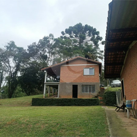 Chácara à venda com 3 quartos em Loteamento Recanto da Paz, São Roque, SP