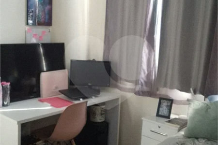Apartamento 3 dormitórios Cond. Laranjeiras.