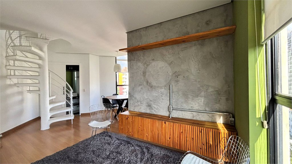 Cobertura duplex com 90 m², perfeita para quem busca conforto, privacidade e uma excelente localização.