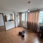 Apartamento de 44m² com vaga na garagem.