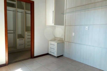Casa charmosa e elegante localizada no deslumbrante Condomínio Villagio Capriccio Louveira SP
