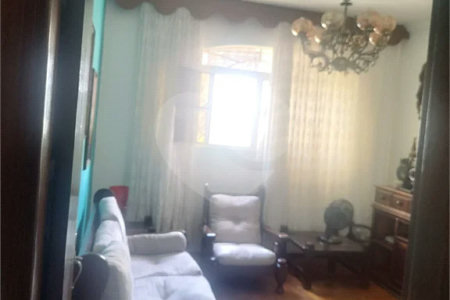 Sobrado à venda na Mooca – 3 dormitórios sendo 1 suíte e 4 vagas de garagem Próximo ao Metrô Bresser Mooca
