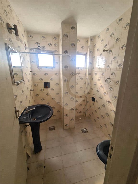 Apartamento no Condomínio Vila Rica.