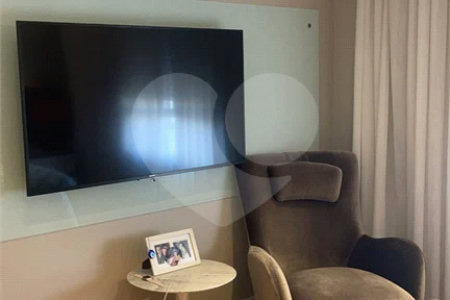 Apartamento na Mooca com 204 m² com vista maravilhosa, sendo 3 suítes e 4vagas.