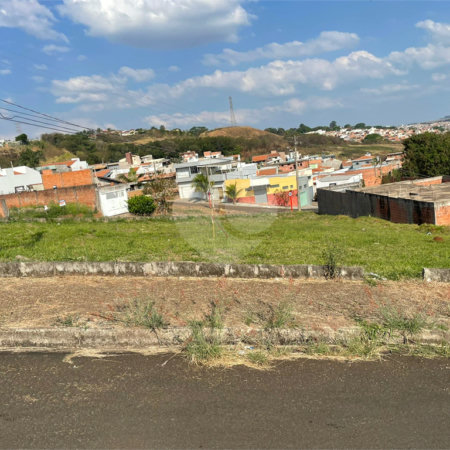 Terreno no Prolongamento Jardim das Torres