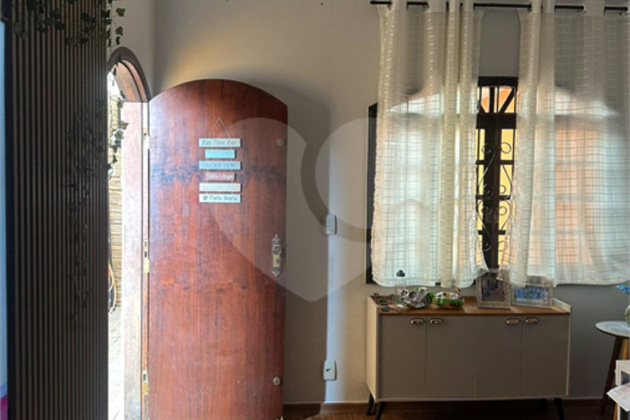 Sobrado com 4 Quartos à venda, 250m² - Jardim Líbano
