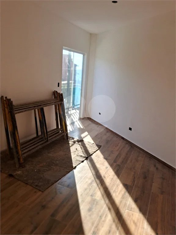 Sobrado moderno com 2 Suítes e vista Privilegiada no Jardim Bandeirantes, Poços de Caldas