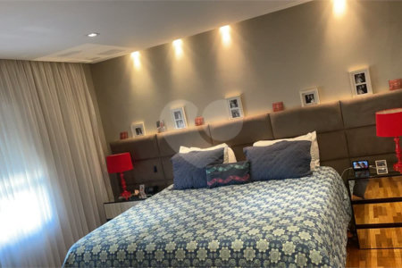 Apartamento na Mooca com 204 m² com vista maravilhosa, sendo 3 suítes e 4vagas.